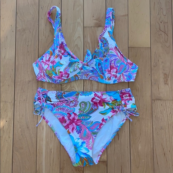 Bikini 👙 - Picture 2 of 9